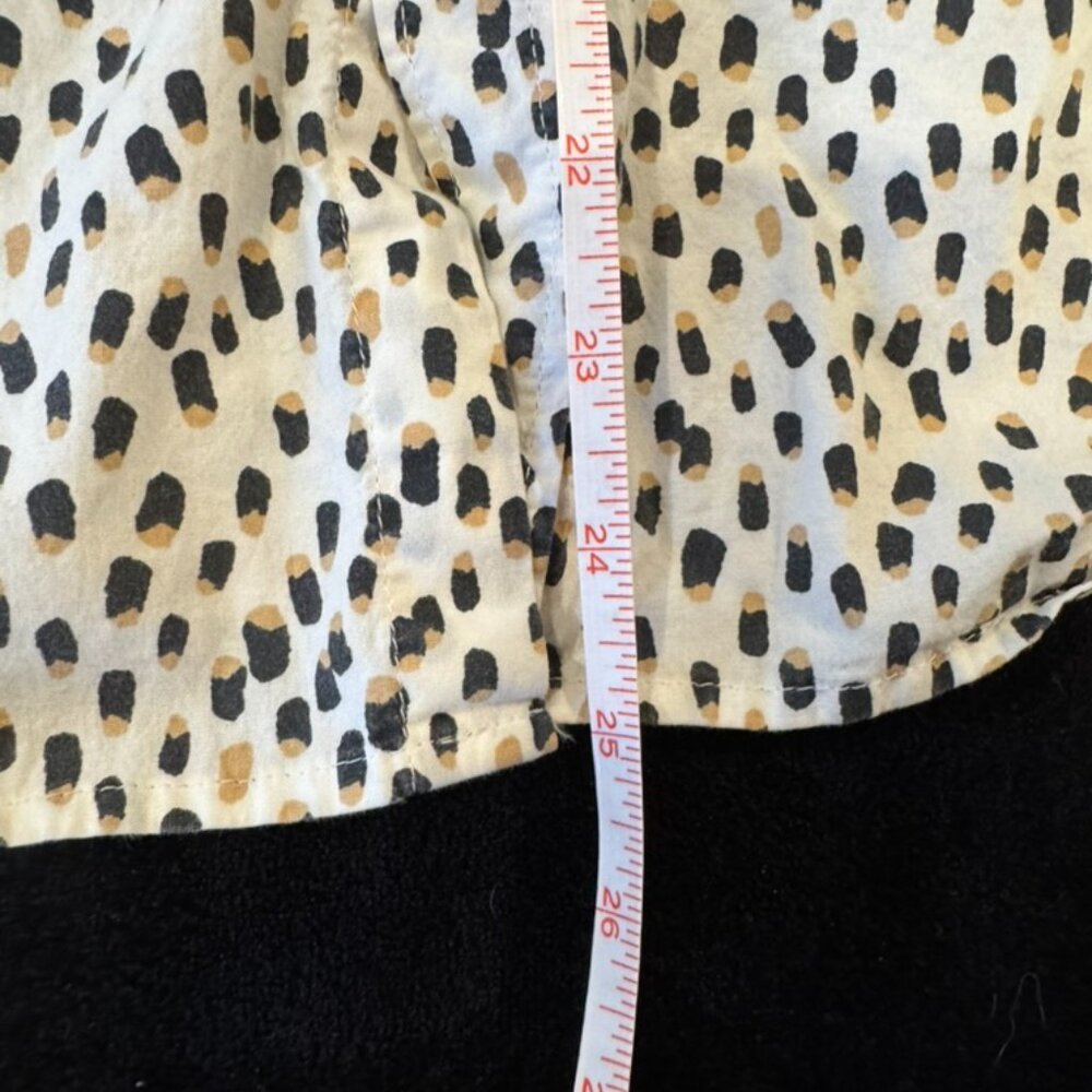 Old Navy Patterned Short Sleeve Button Down - Picture 4 of 6